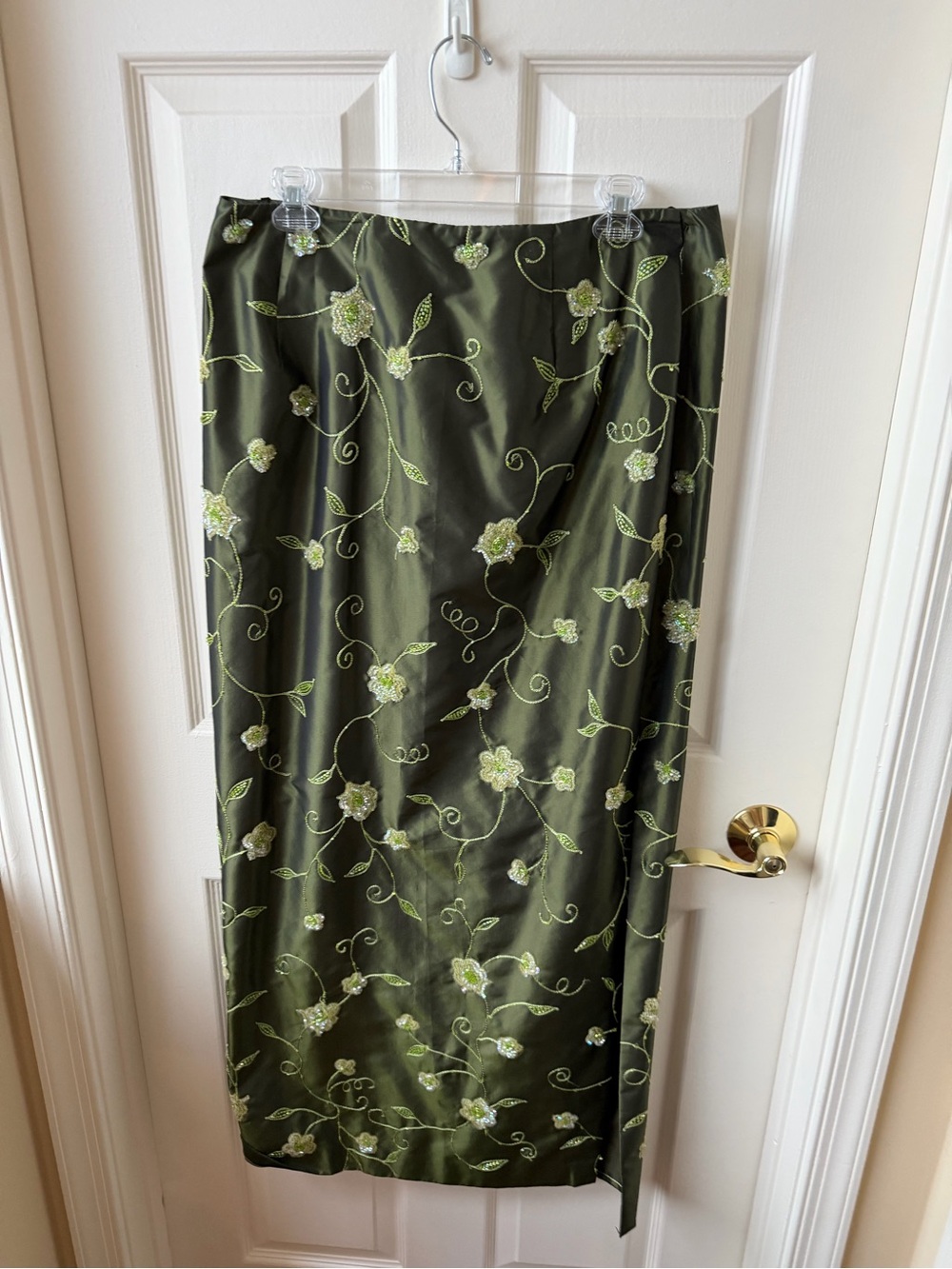 Chetta B Olive Green Silk Maxi Skirt with Floral Embroidery sequins sz12 nwt
